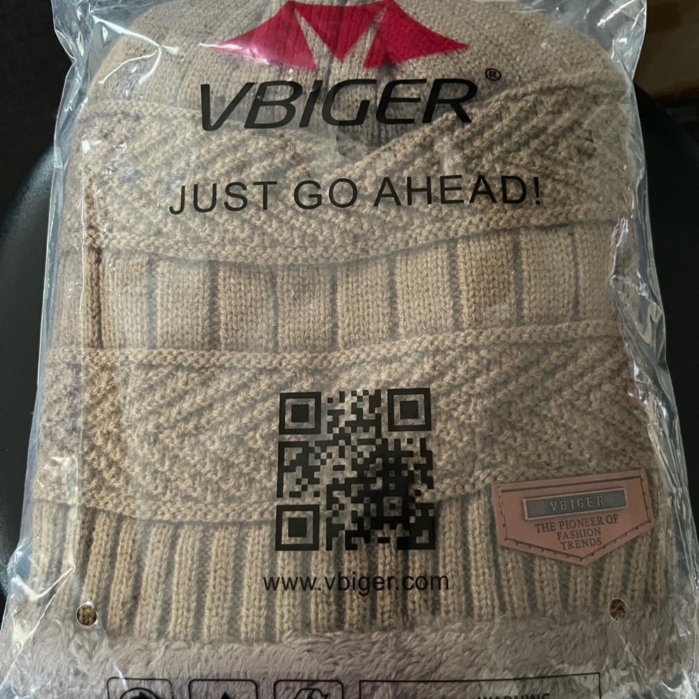 🔥Over 50%OFF!🔥Vbiger Beige Knit Hat and hand warmer Set